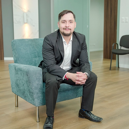 GUSTAVO ESEQUIEL SILVA DAVILA